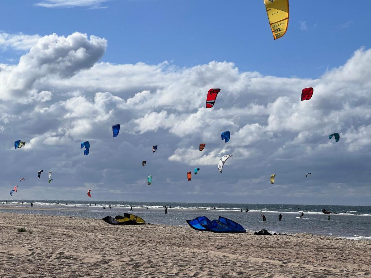 Etoile Aan Zee Hotel Vrouwenpolder Kültér fotó