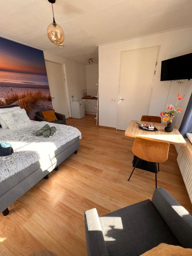 Etoile Aan Zee Hotel Vrouwenpolder Kültér fotó