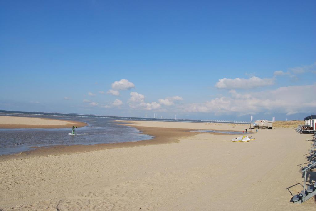 Etoile Aan Zee Hotel Vrouwenpolder Kültér fotó