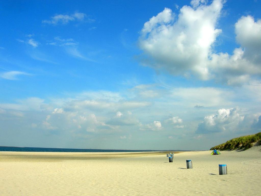 Etoile Aan Zee Hotel Vrouwenpolder Kültér fotó
